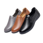 Damen Slipper aus hochwertigem Leder mit elastischem Einstieg und rutschfester Sohle R&B