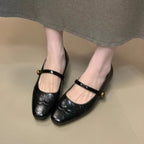 Damen elegante Ballerinas mit verstellbarem Riemen und feinen Ziernähten R&B