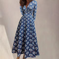 Damen Maxi-Kleid mit schmeichelndem V-Ausschnitt und floralen Details R&B