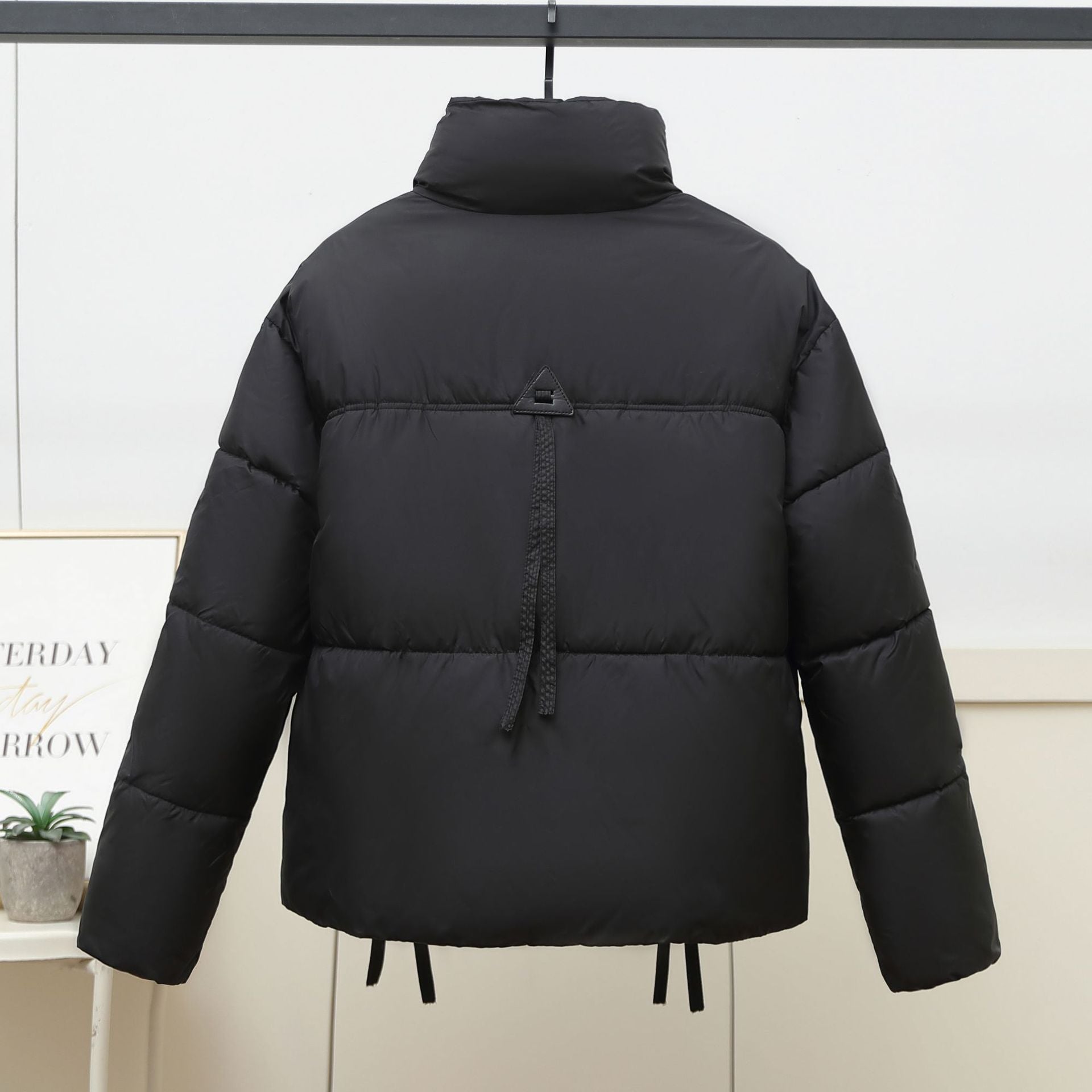 Damen gesteppte Übergangsjacke mit hohem Kragen und modernen praktischen Taschen R&B