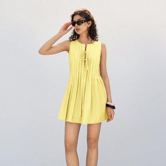 Damen Freizeitkleid mit modernem Faltenwurf und dekorativen Kordelzügen R&B