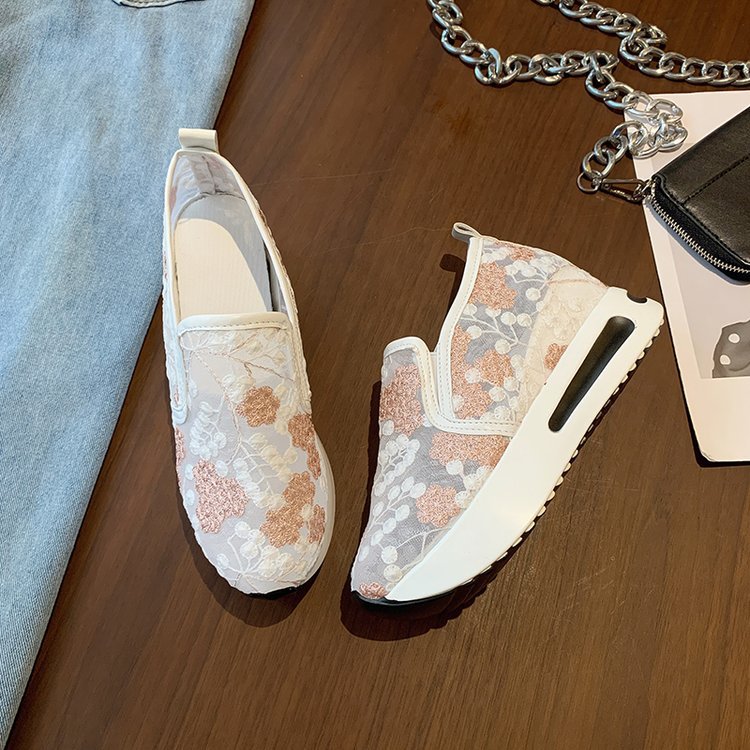 Damen Slip-On Sneakers mit floraler Stickerei R&B