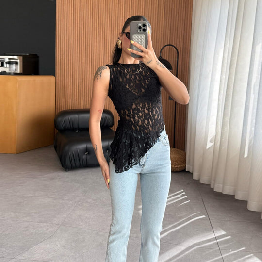 Damen Spitzenoberteil mit femininem Schnitt und floralen Details R&B