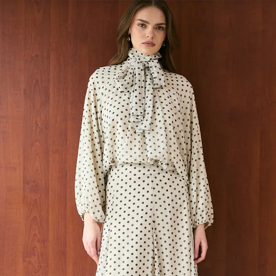 Damen Kleid mit elegantem Stehkragen und verspieltem Punkte-Design R&B