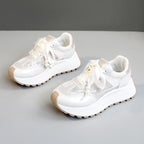 Damen Gemusterte Plateau-Sneaker mit eleganten Schnürdetails R&B