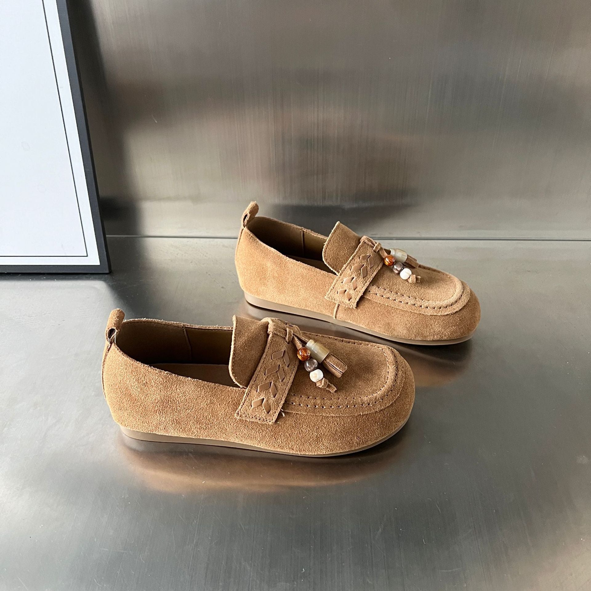 Damen Mokassins aus weichem Wildleder mit raffinierten Schmuckdetails R&B