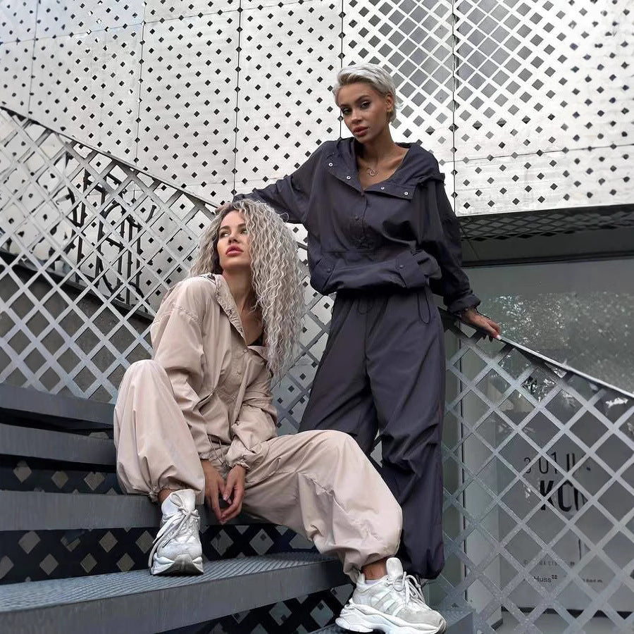 Damen winddichte Technikjacke mit Kapuze und verstellbaren Bündchen R&B