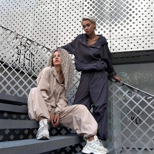 Damen winddichte Technikjacke mit Kapuze und verstellbaren Bündchen R&B