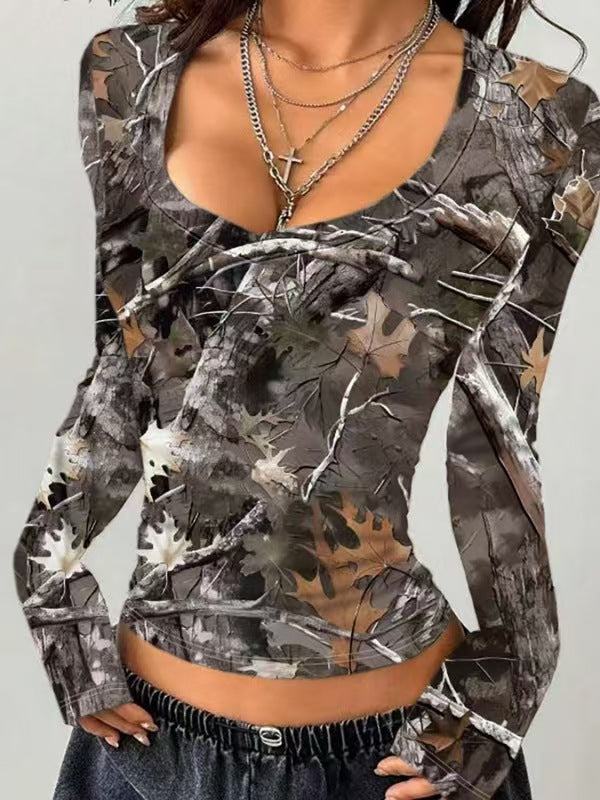 Damen Camouflage Langarmshirt mit V-Ausschnitt und modernen Details