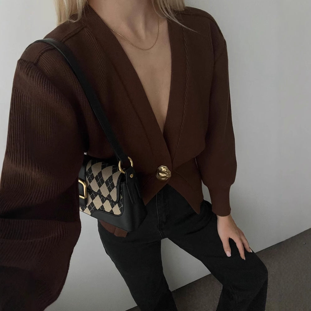 Damen modischer Strickcardigan mit tiefem V-Ausschnitt und dekorativem Knopf R&B