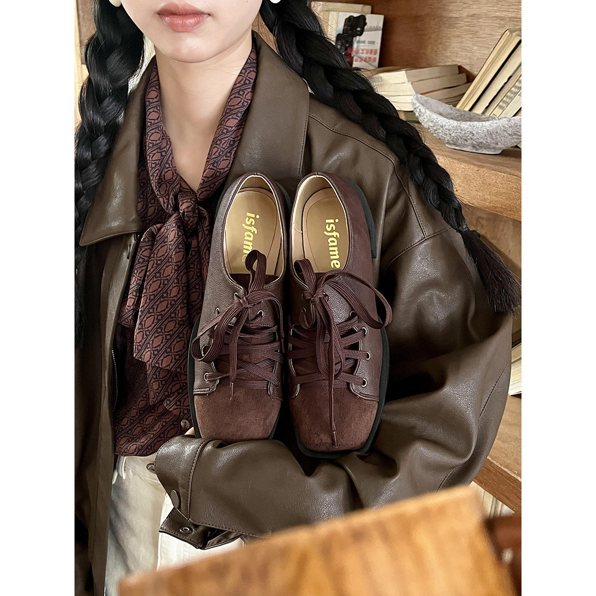 Damen sportliche Schnürschuhe aus Veloursleder mit rutschfester Sohle R&B