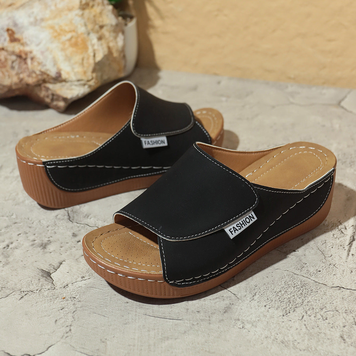 Damen Komfortable Wedge-Pantoletten mit flexibler Sohle und stylischem Riemen
