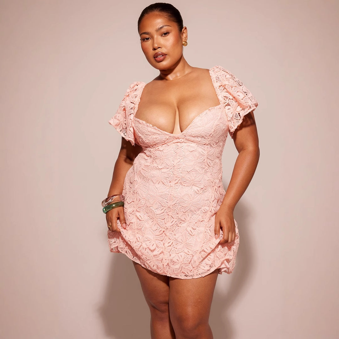 Damen Spitzenkleid mit voluminösen Rüschenärmel und tailliertem Schnitt R&B
