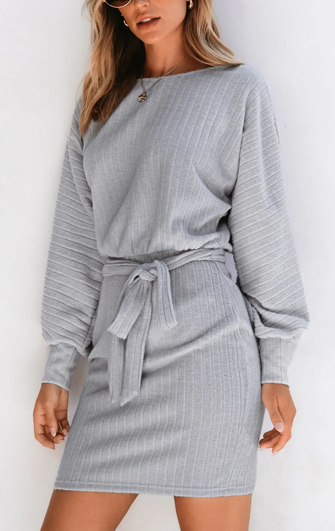 Damen lässiges Strickkleid mit tailliertem Schnitt und langen Ärmeln R&B