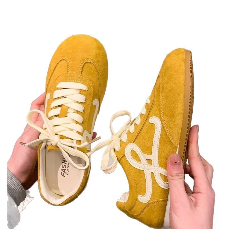 Damen Sportliche Sneaker mit rutschfester Gummisohle und hochwertigem Wildlederoberteil