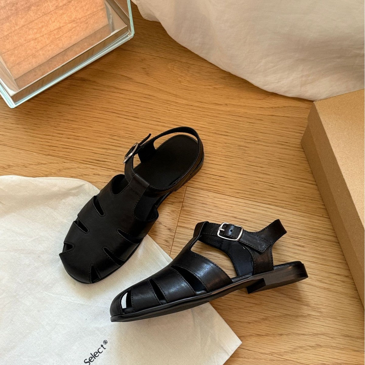 Damen Komfortable Sandalen mit verstellbarem Riemendesign und atmungsaktiver Struktur