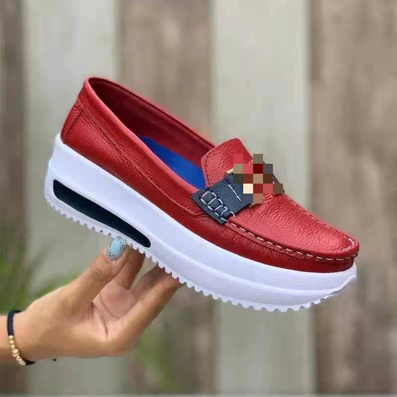 Damen bequeme Slip-On Mokassins mit strukturierten Details und rutschfester Sohle R&B
