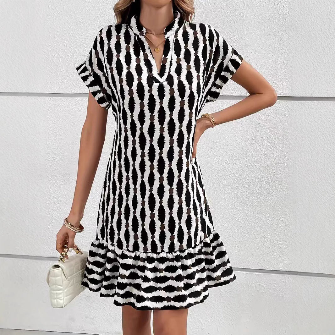 Damen Kleid mit modischem Pünktchenmuster und Raffungen R&B