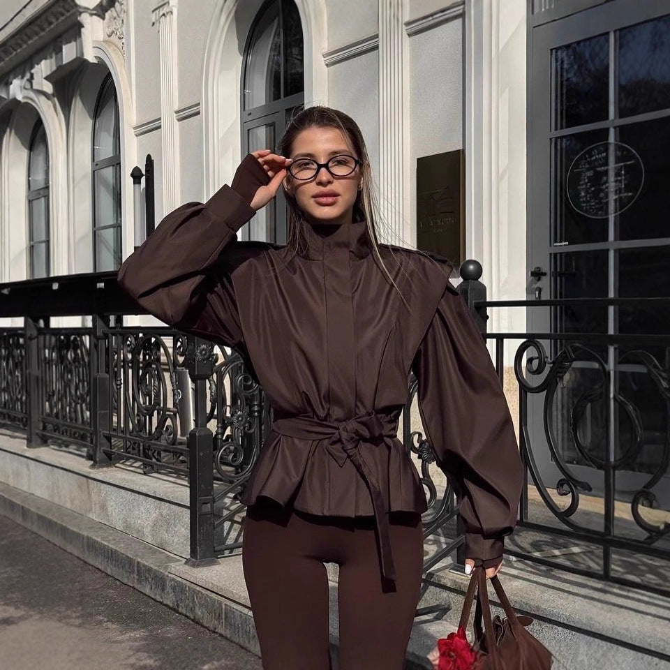 Damen stylische Bluse mit hohen Kragen und seitlichem Taillengürtel R&B