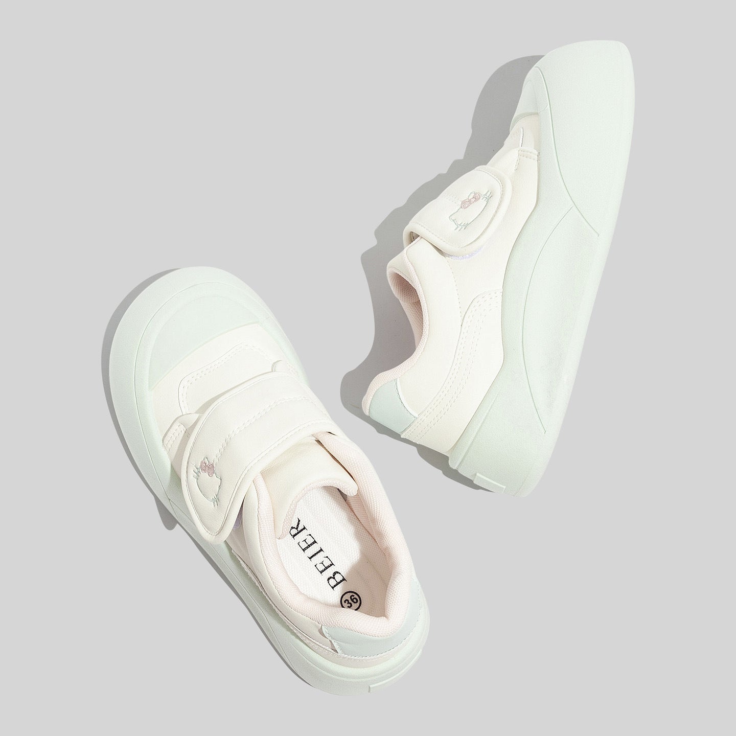 Damen Sneaker mit Klettverschluss und charmantem Tiermotiv