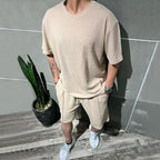 Herren lässiges Freizeitsport-Outfit mit strukturiertem Oberteil und Shorts R&B