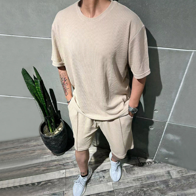 Herren lässiges Freizeitsport-Outfit mit strukturiertem Oberteil und Shorts R&B