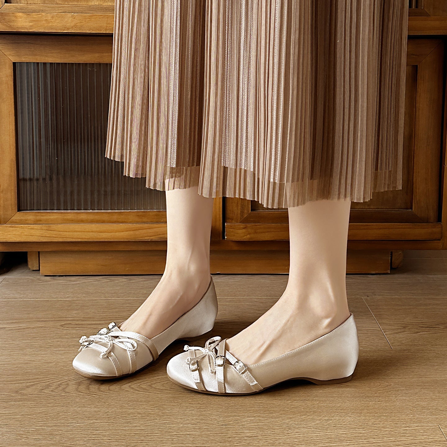Damen Ballerinas mit modischen Riemchen und dekorativen Schnallen