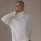 Damen Strickkleid mit hohem Kragen und großen Ärmeln R&B