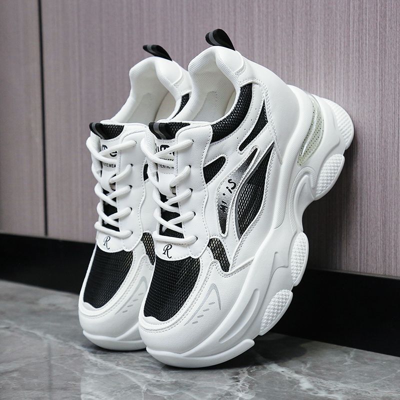 Damen Sportliche Sneaker mit atmungsaktiver Mesh-Oberfläche und robustem Sohlenprofil