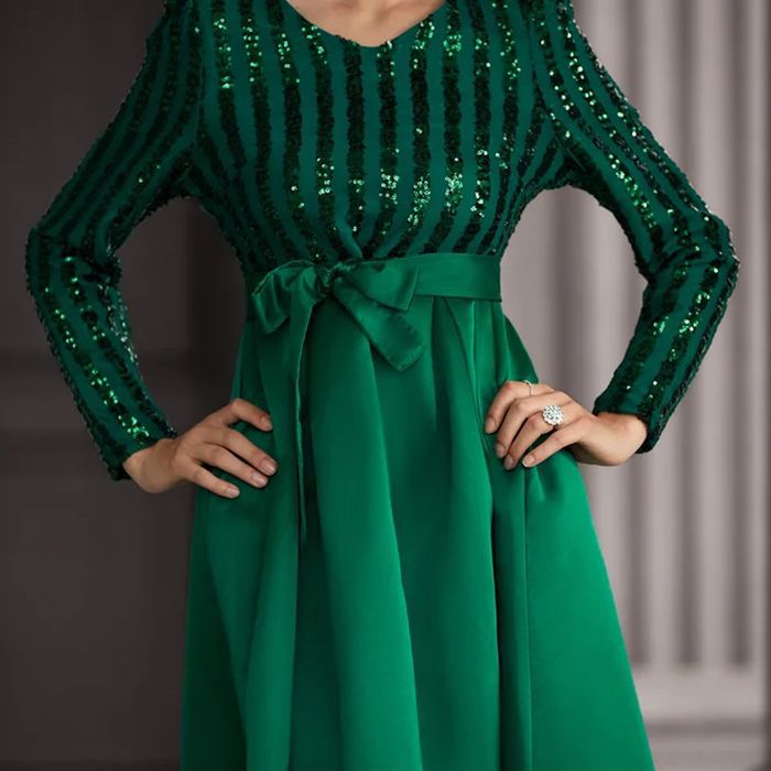 Damen Glamouröses Maxikleid mit Paillettenakzenten und schimmerndem Rock R&B