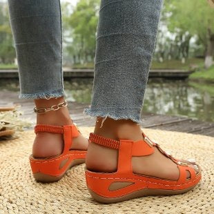 Damen Modische Riemensandalen mit glänzenden Akzenten R&B