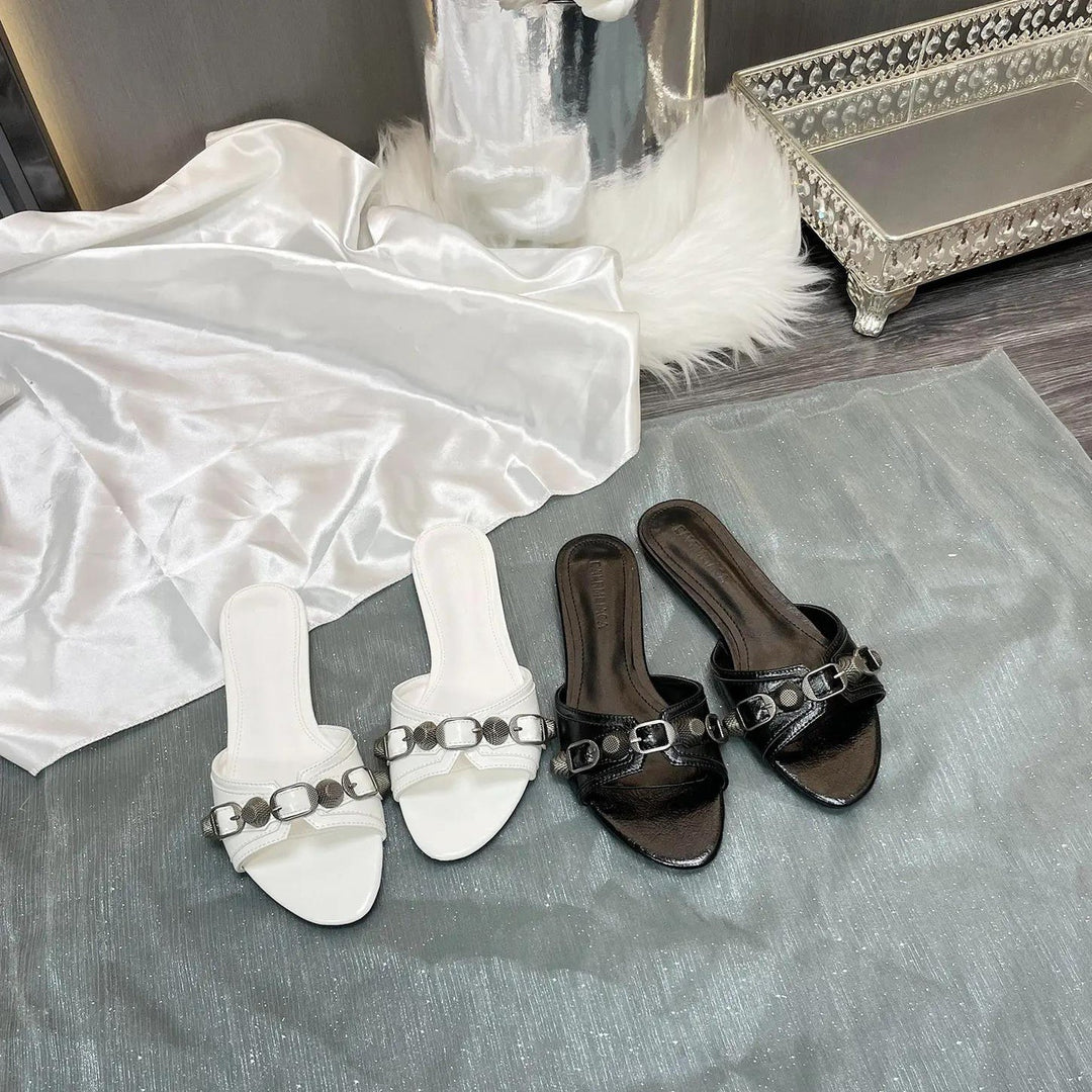 Damen modische Pantoletten mit elegantem Kettendetail R&B