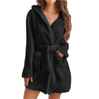 Damen Kuscheliger Fleece-Bademantel mit Kapuze und Gürtel