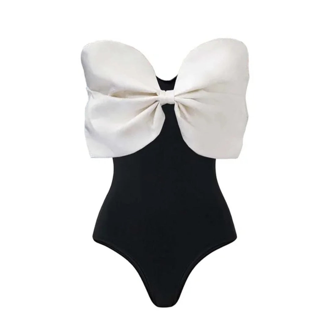 Damen Einschnitt Badeanzug mit voluminösem Schleifen-Detail und elegantem Wickelrock R&B