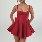 Damen verspieltes Minikleid mit Rüschendetails und figurschmeichelndem Design R&B