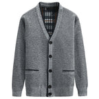 Herren Strickjacke mit V-Ausschnitt und hochwertigen Details R&B
