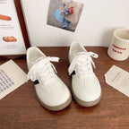 Damen Sneakers im verspielten Hello Kitty Design mit komfortabler Dämpfung R&B