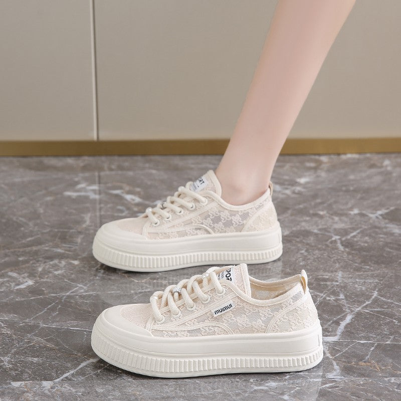 Damen Sneakers aus feiner Spitze mit Plateausohle
