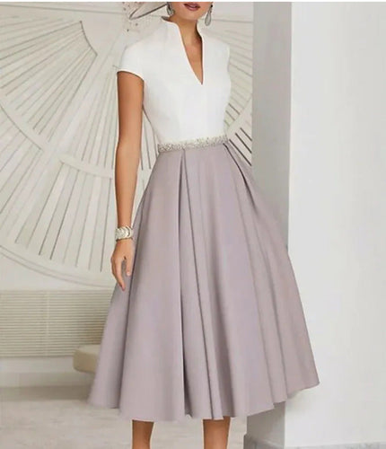R&B | Weißes Farbblock V-Ausschnitt Ausgestellt Sommerkleid