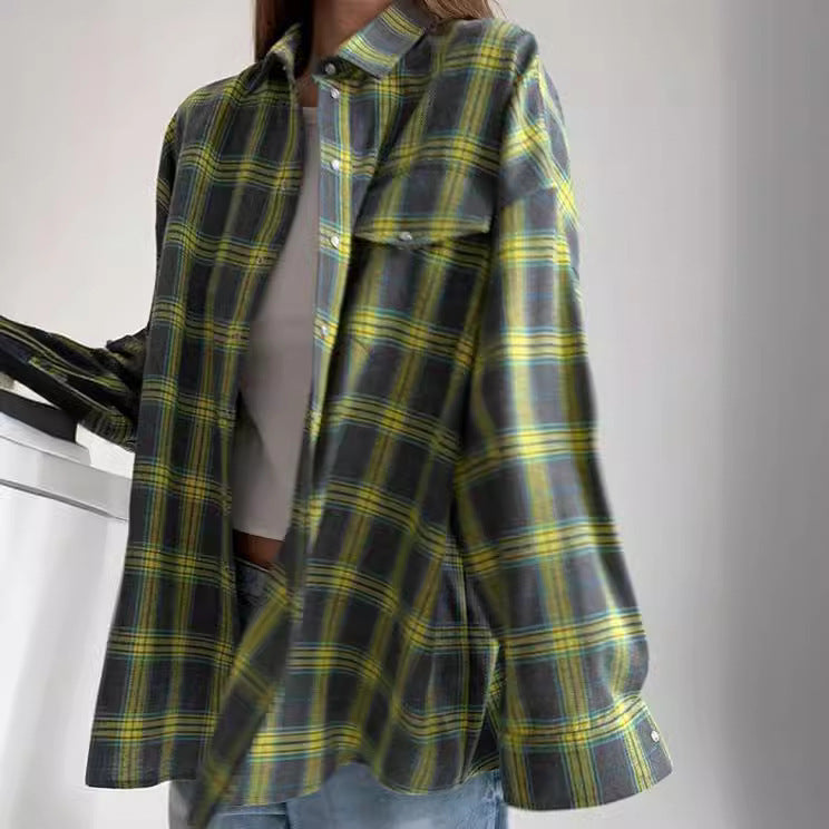 Damen Gemütliches Karoshirt mit hohem Kragen und Knopfverschluss