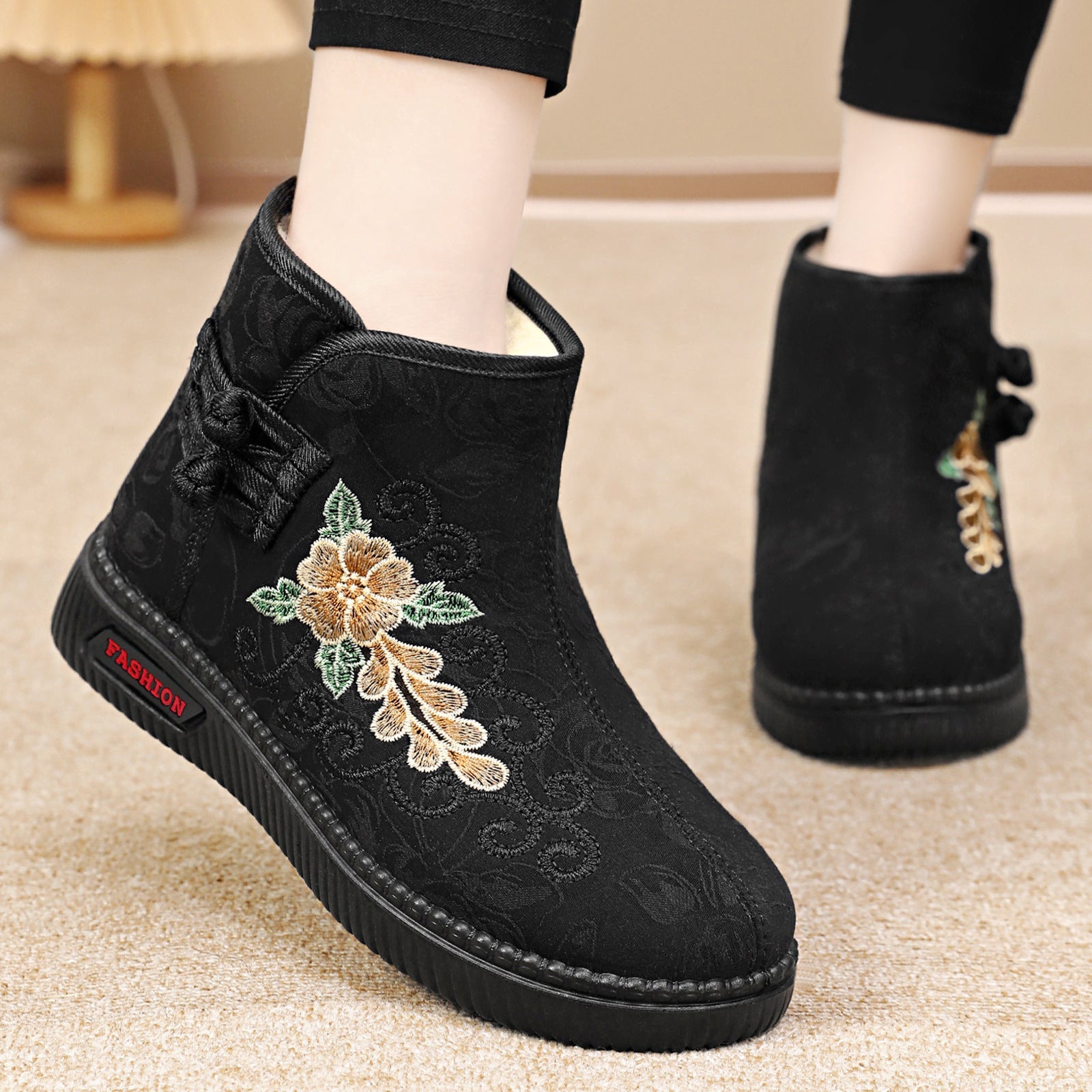 Damen Elegante und modische Stiefeletten mit kunstvoller Bestickung R&B