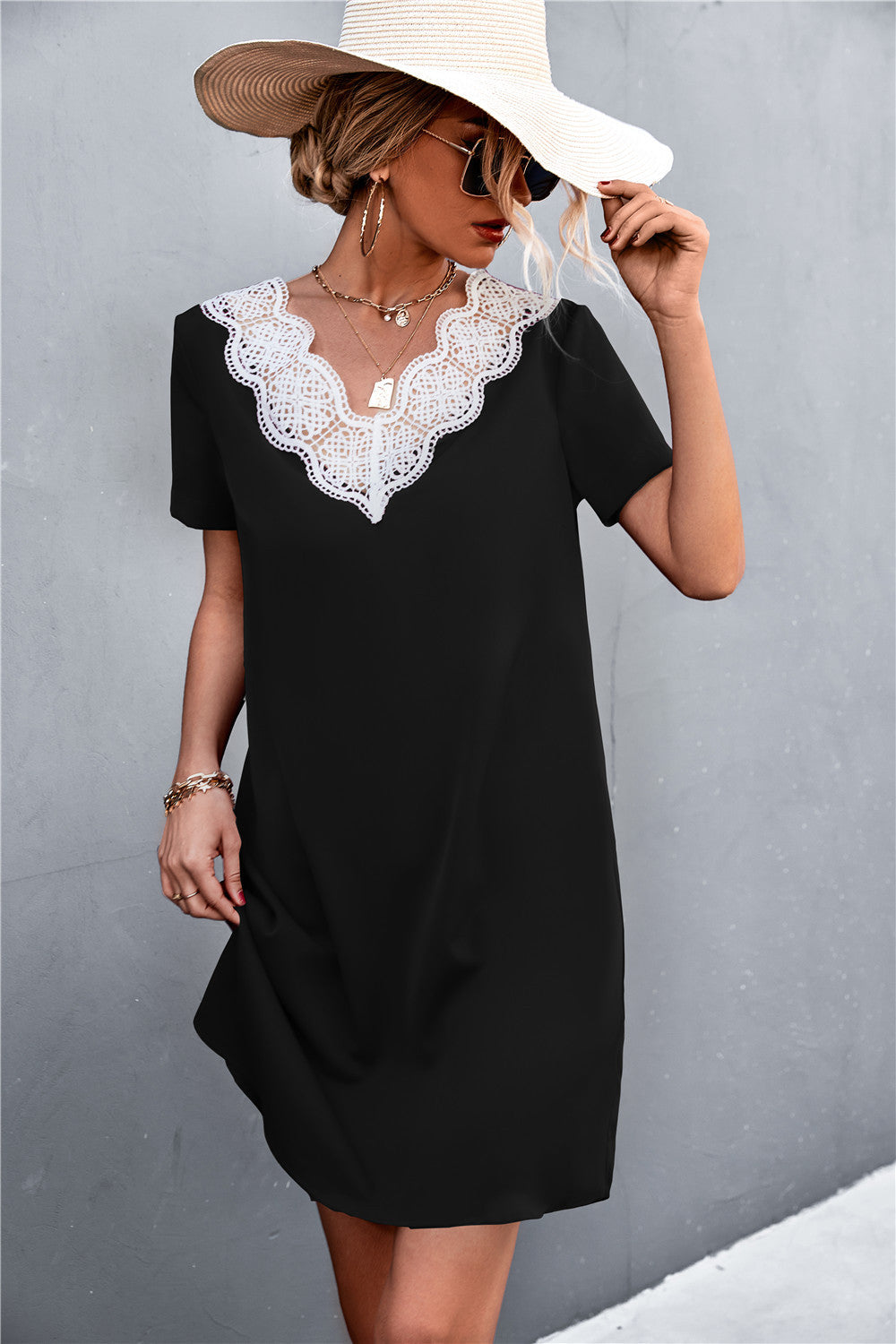 Damen Kleid mit elegante Spitze und lässigem Schnitt R&B