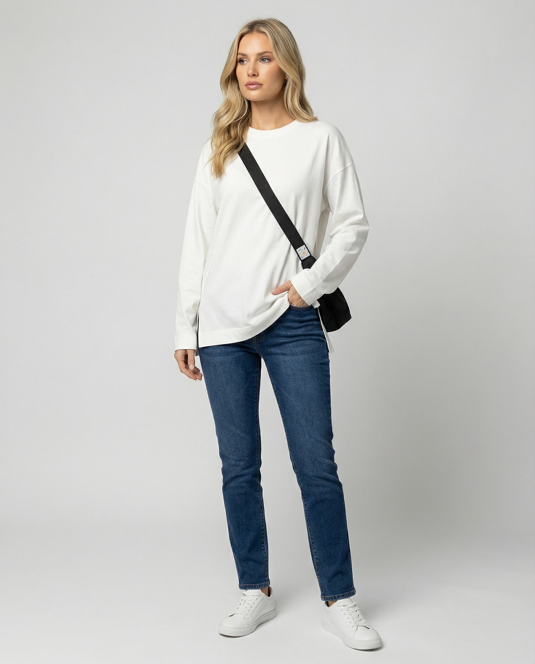 Lässiges Oversize Langarmshirt Damen Baumwolle Weiß mit Seitenschlitz Herbst