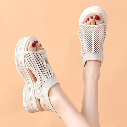 Damen nan Strick-Sandalette mit Fersenriemen, offener Zehenpartie und dämpfender Plateau-Laufsohle R&B