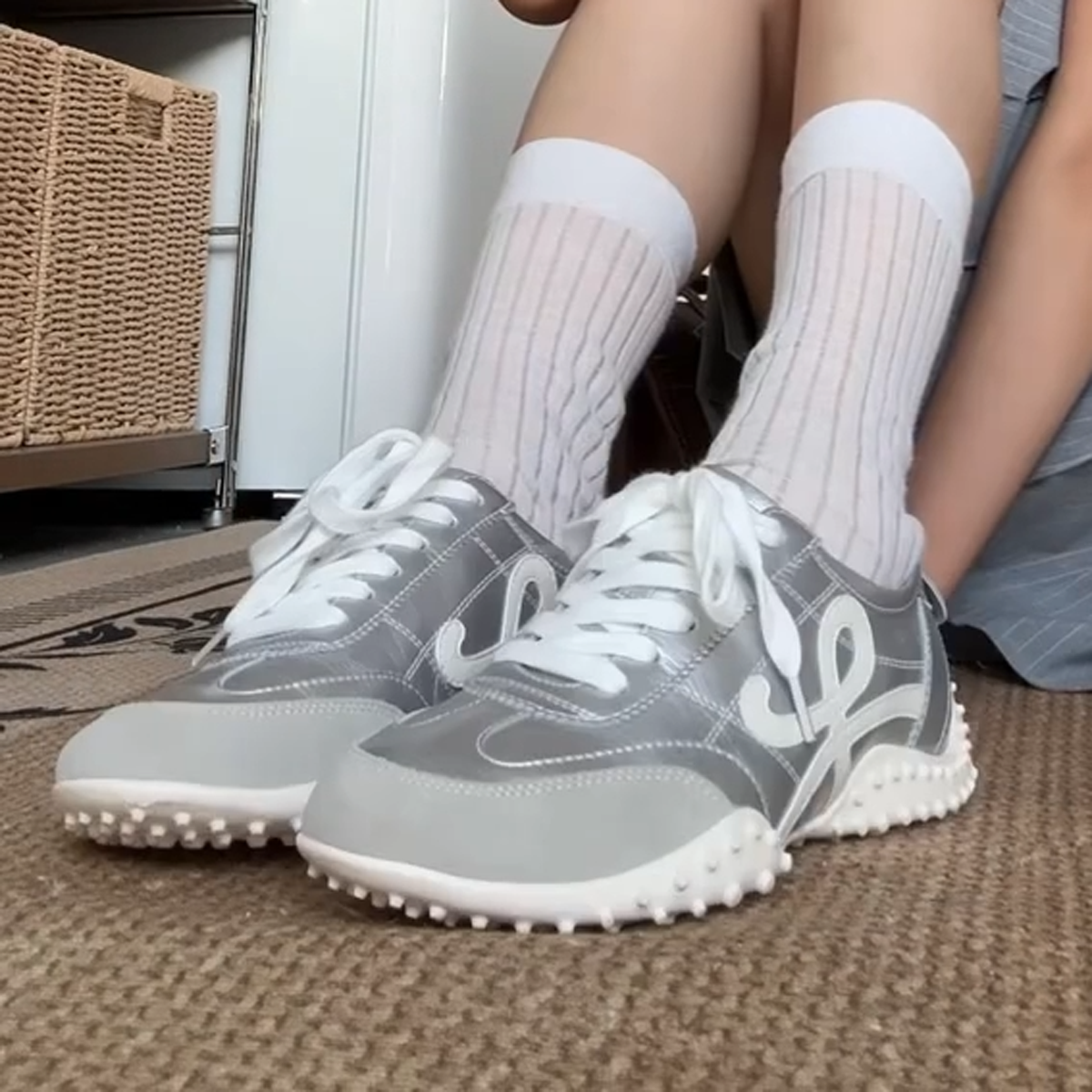 Damen Sportliche Sneakers mit modernem Obermaterial und rutschfester Sohle R&B