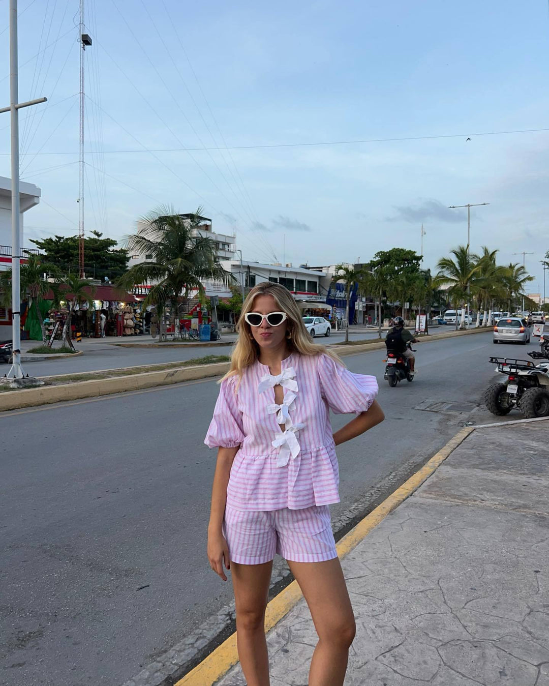 Damen Kurzarm Bluse mit trendigen Puffärmeln R&B