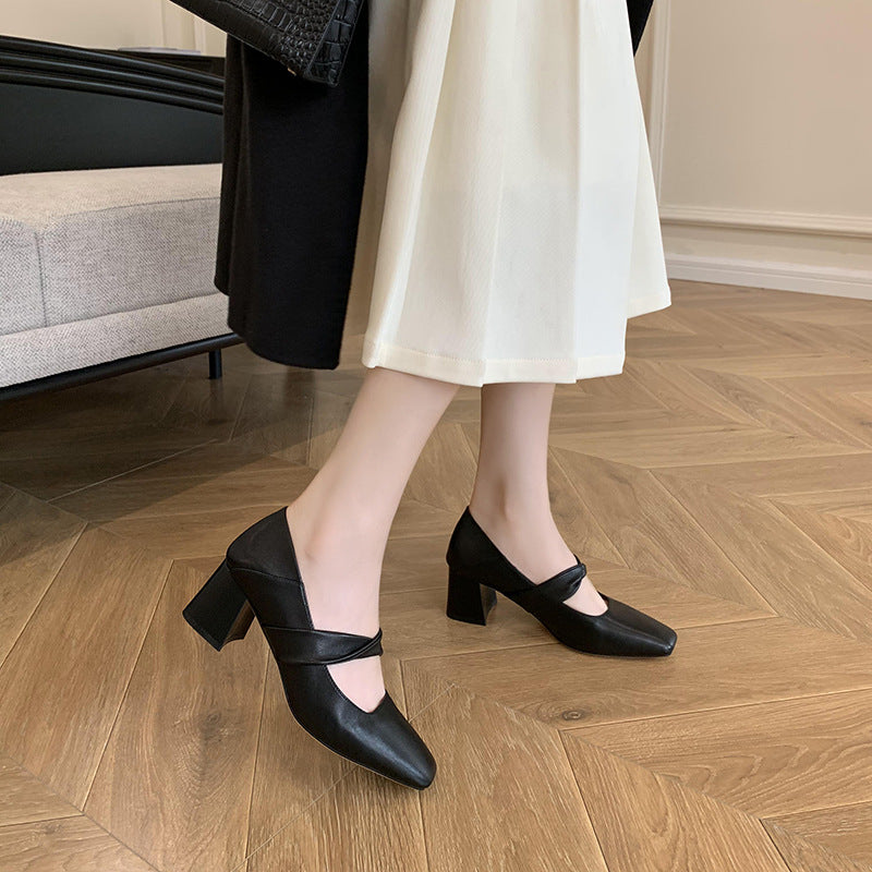 Damen elegante Berufsschuhe mit moderner geschwungener Riemchenverzierung und stabiler Absatzhöhe R&B