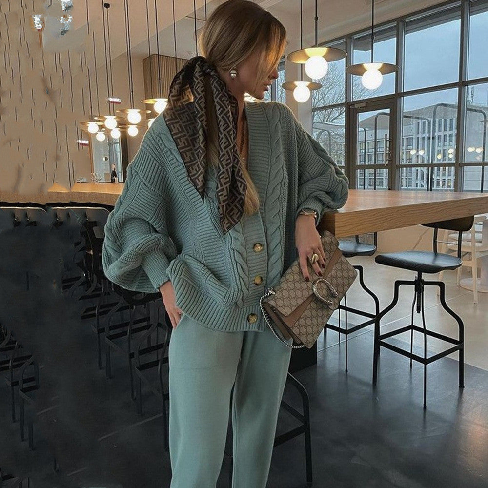 Damen Grobstrickjacke mit V-Ausschnitt und Knöpfen R&B