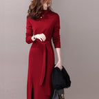 Damen Elegantes Strickkleid mit seitlichem Schlitz und tailliertem Gürtel