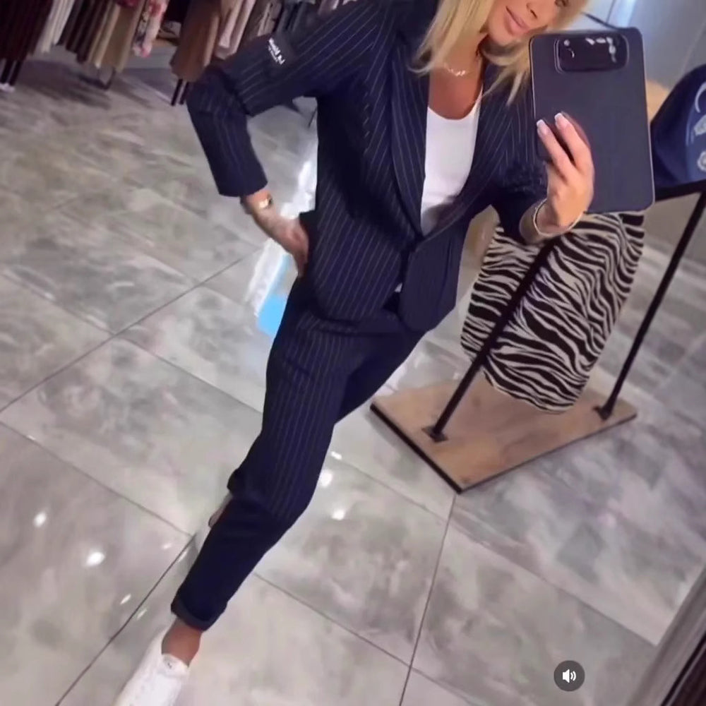 Damen Elegantes Blazer-Hosen-Set mit feinen Streifen R&B